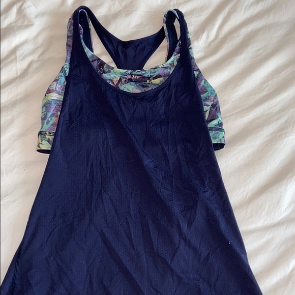 Lululemon tank w/ built in bra - Picture 2 of 2